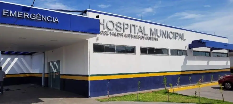 Criança de 2 anos sofre atropelamento e é transferida de emergência após acidente em São Gabriel do Oeste