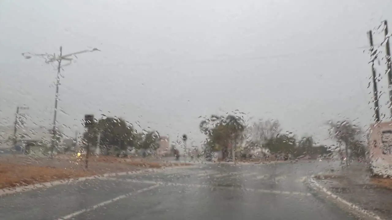 Chuva constante supera 100 mm durante a madrugada e eleva nível do Rio Taquari em Coxim